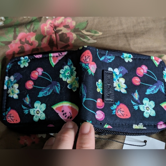 ⭐5for$30 Bundle deal Vera Bradley Travel Takes Contact Case Fruit Grove - Picture 5 of 7
